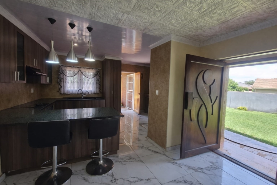 To Let 4 Bedroom Property for Rent in Kathu Northern Cape